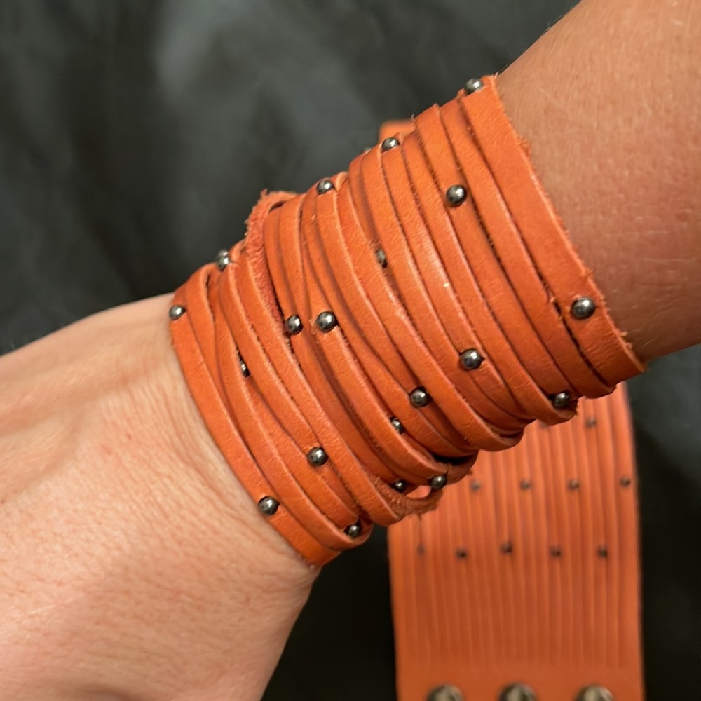 Leather band bracelet